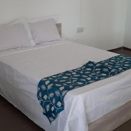 بوانت أو كانونيرس Double Room In Nice Palais المظهر الخارجي الصورة